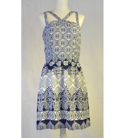 Monteau Dresses & Skirts - Paisley Print Dress